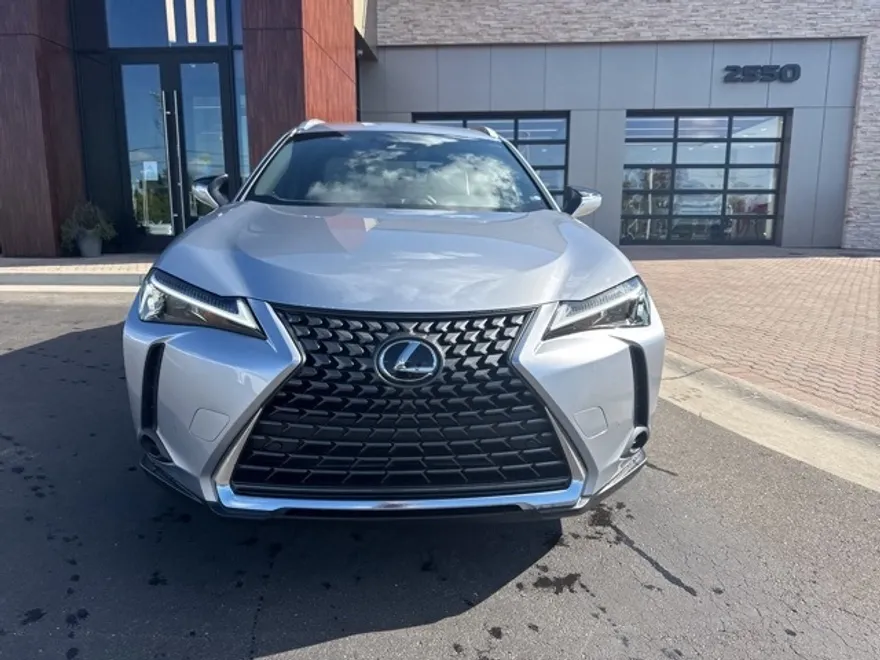 2025 Lexus UX Premium photo 4