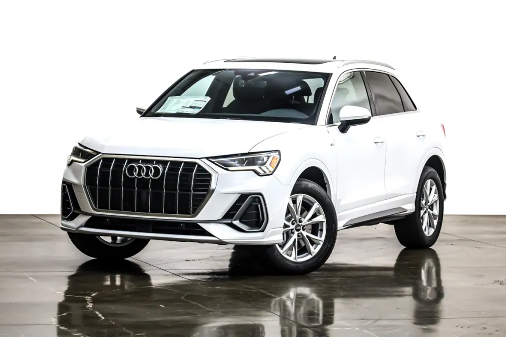 2025 Audi Q3 S line Premium 45 TFSI photo 1