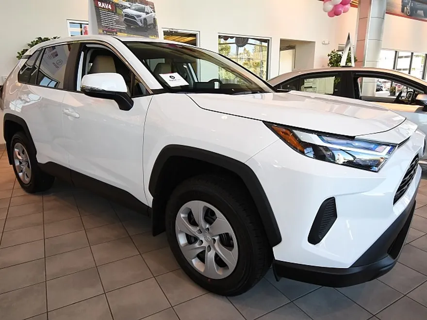 2025 Toyota RAV4 LE photo 1