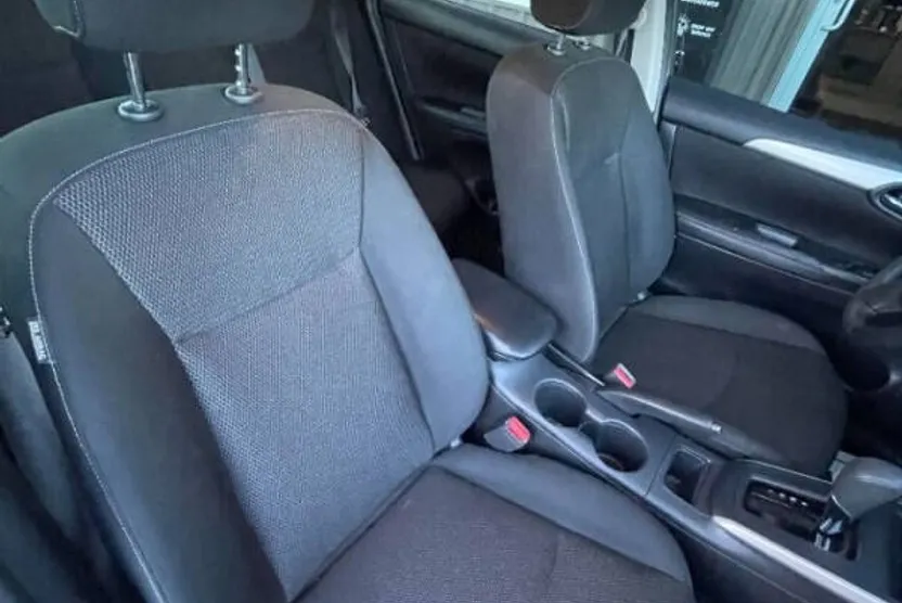 2019 Nissan Sentra S photo 1