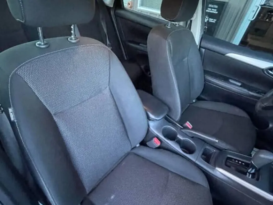 2019 Nissan Sentra S photo 1