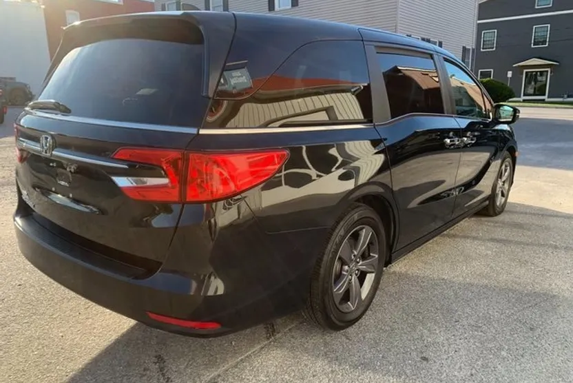 2022 Honda Odyssey EX photo 1