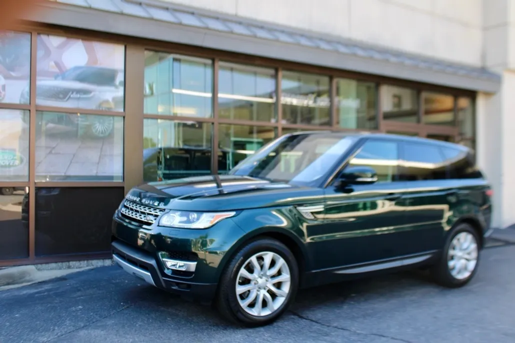 2017 Land Rover Range Rover Sport HSE photo 1