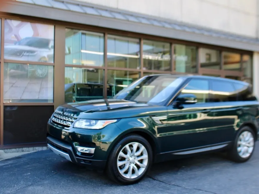 2017 Land Rover Range Rover Sport HSE photo 1