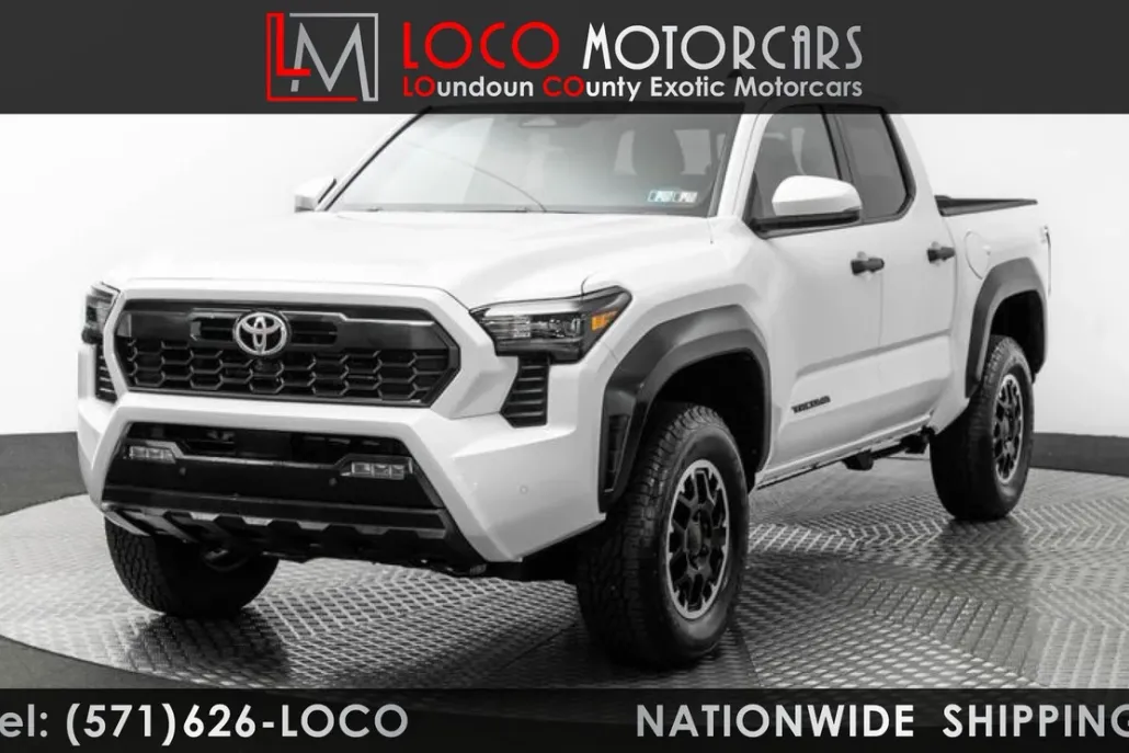 2024 Toyota Tacoma 4x4 TRD photo 1