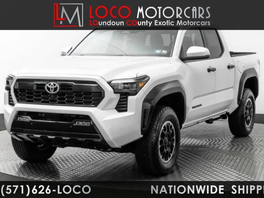 2024 Toyota Tacoma 4x4 TRD photo 1