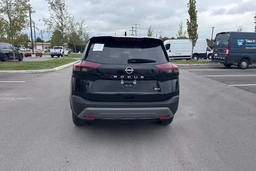 2023 Nissan Rogue SV photo 1
