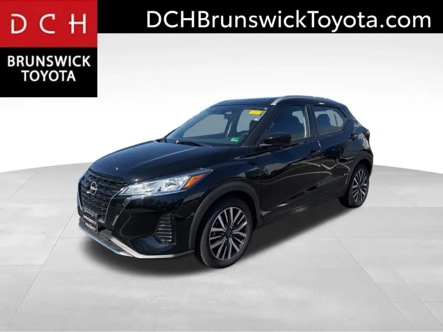 2022 Nissan Kicks SV photo 1