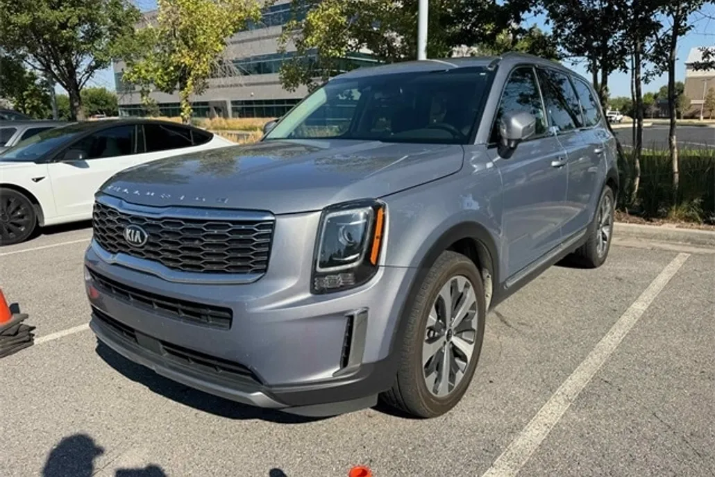 2020 Kia Telluride EX photo 1