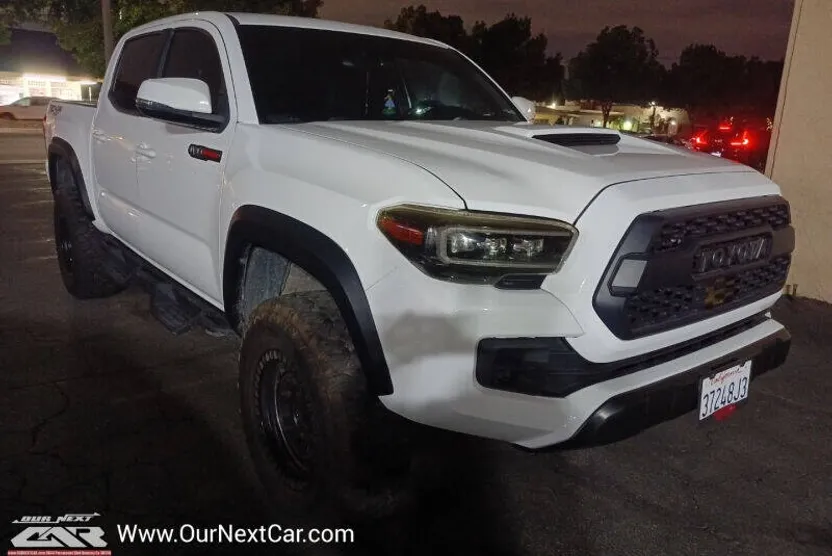 2019 Toyota Tacoma SR5 photo 1