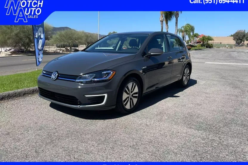 2019 Volkswagen e-Golf SEL Premium photo 1