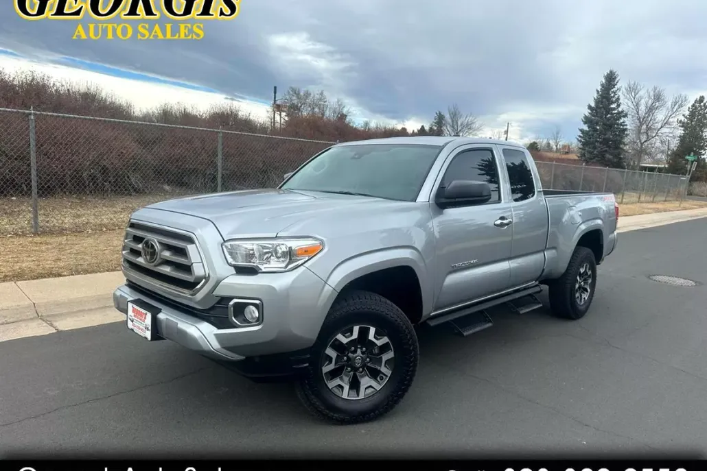 2023 Toyota Tacoma Access Cab SR5 photo 1