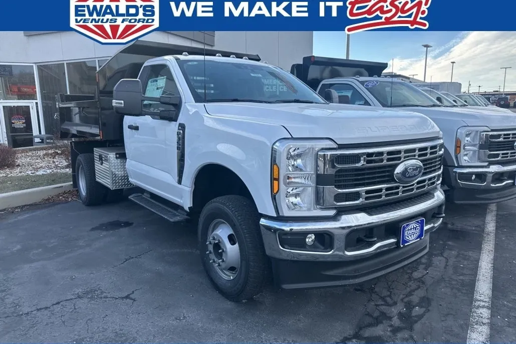 2024 Ford F-350 photo 1