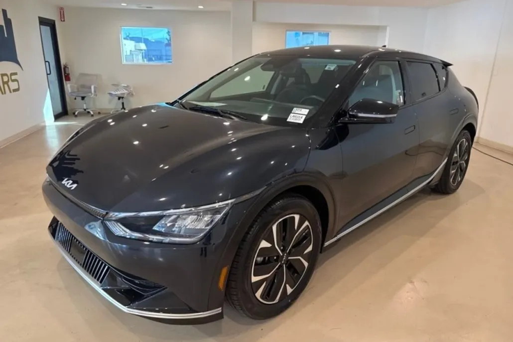 2023 Kia EV6 Wind photo 1