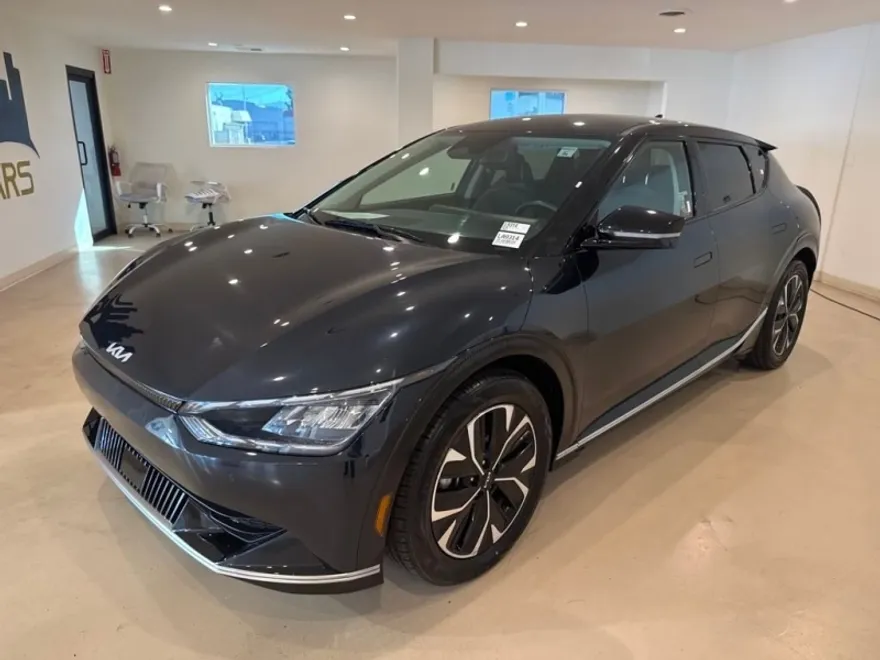 2023 Kia EV6 Wind photo 1