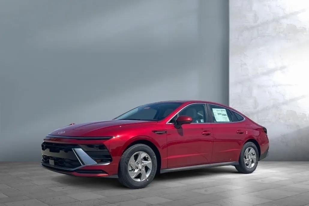 2025 Hyundai Sonata SE photo 1