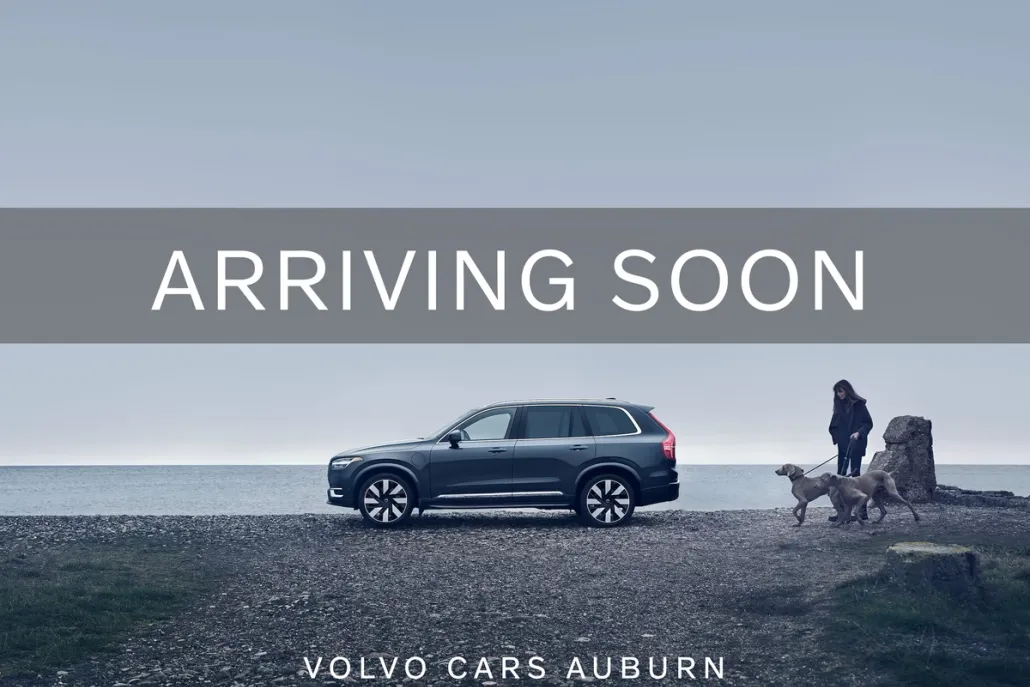 2025 Volvo XC40 Plus photo 1