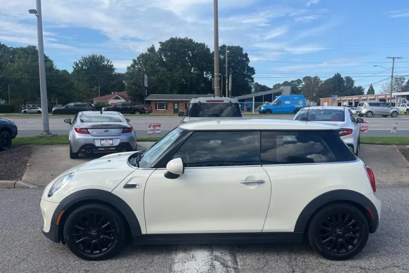 2018 Mini Cooper Hardtop photo 1
