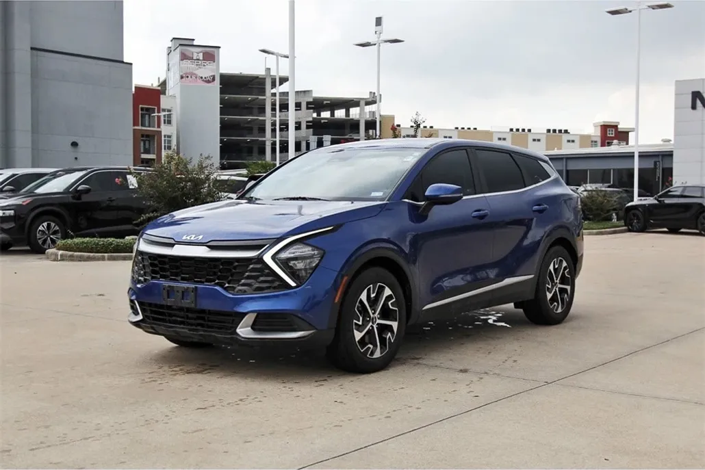 2023 Kia Sportage EX photo 1