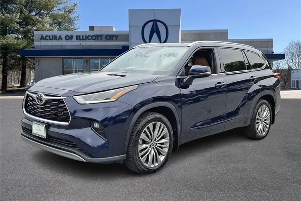 2022 Toyota Highlander Platinum photo 1