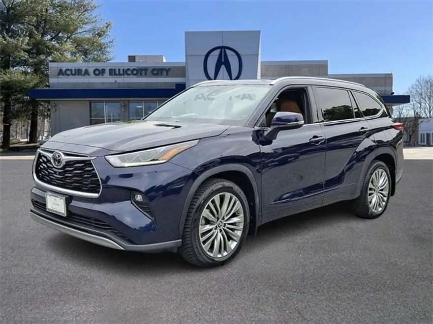 2022 Toyota Highlander Platinum photo 1