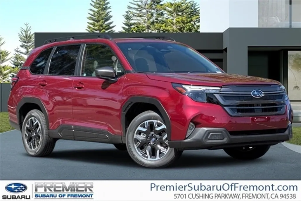 2025 Subaru Forester Premium Base photo 1