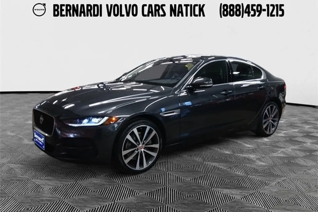 2020 Jaguar XE S photo 1