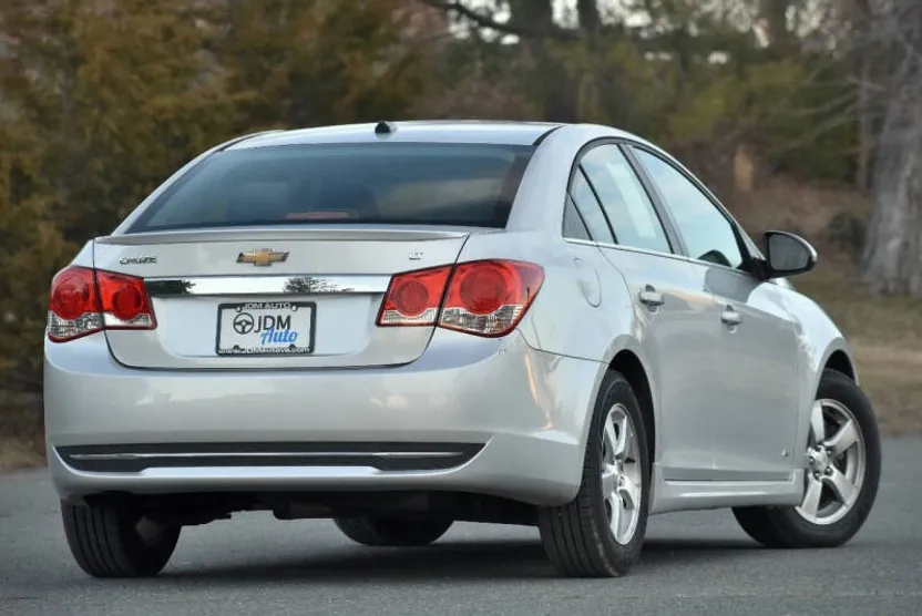 2012 Chevrolet Cruze photo 1
