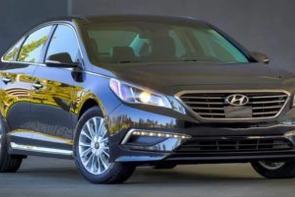 2016 Hyundai Sonata Sport photo 1