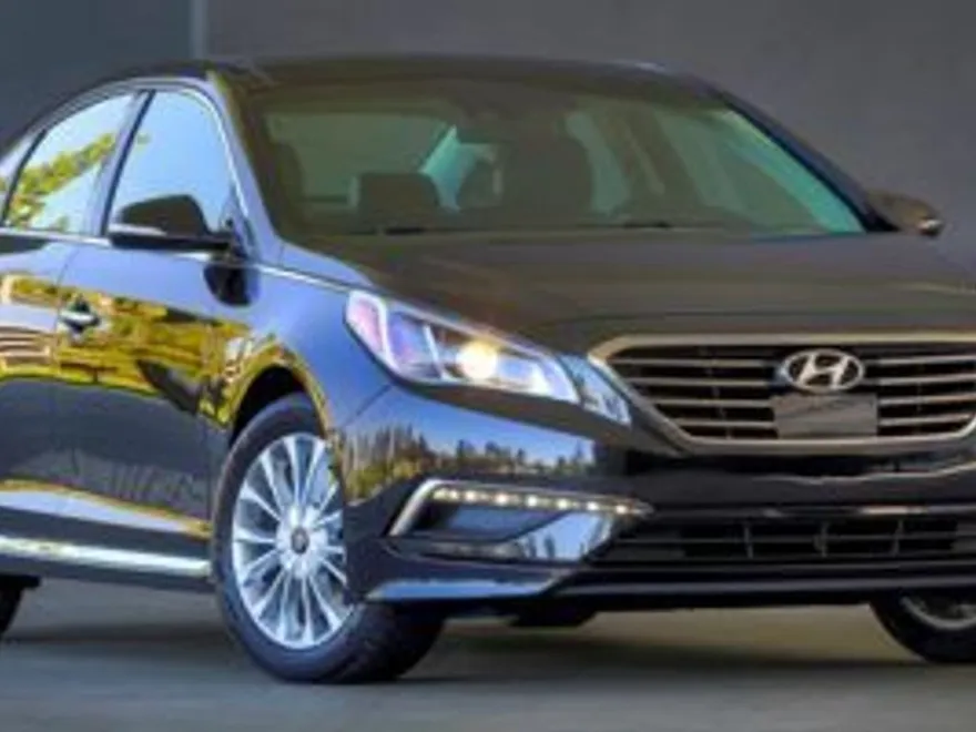 2016 Hyundai Sonata Sport photo 1