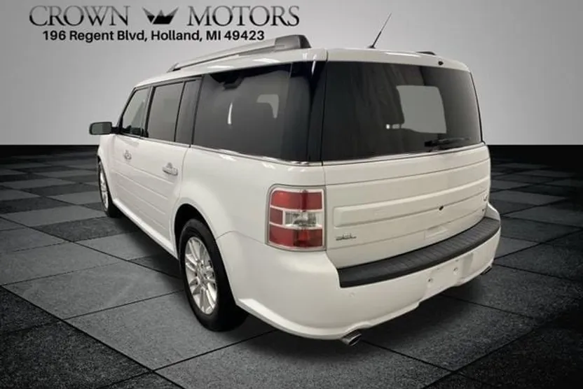 2016 Ford Flex SEL photo 1