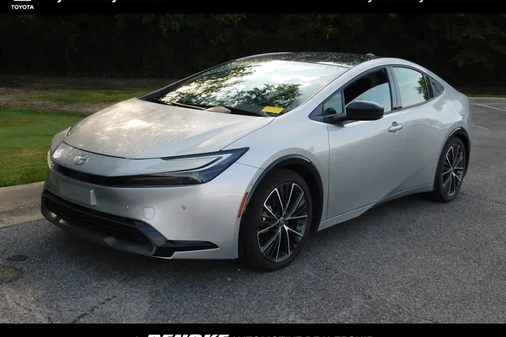 2024 Toyota Prius Limited photo 1