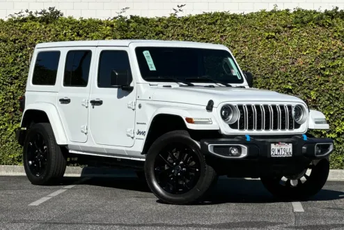 2024 Jeep Wrangler Sahara 4xe photo 2