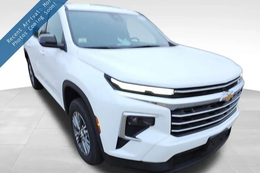 2025 Chevrolet Traverse photo 1
