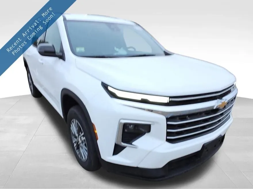 2025 Chevrolet Traverse photo 1