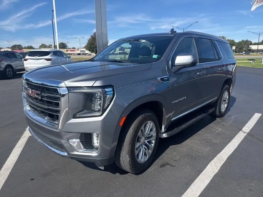 2021 Gmc Yukon SLT photo 1