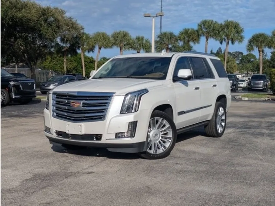 2016 Cadillac Escalade Platinum photo 1