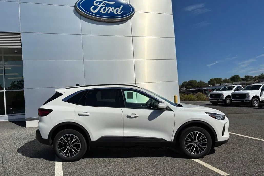 2024 Ford Escape Plug-In Hybrid Base photo 1