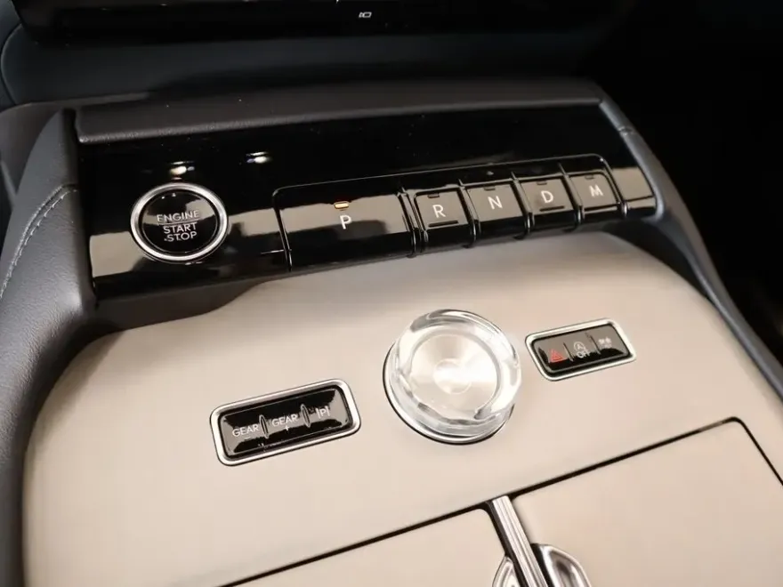 2025 Lincoln Navigator L Reserve photo 1