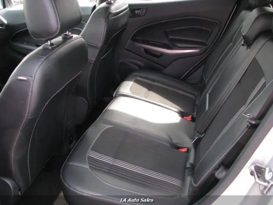 2020 Ford EcoSport SES photo 10