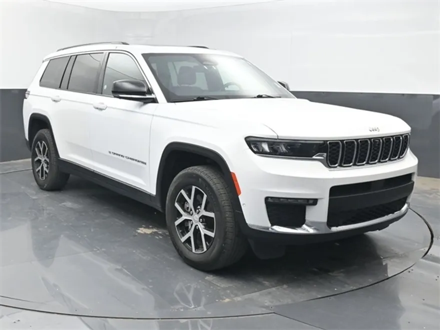 2024 Jeep Grand Cherokee Limited photo 1