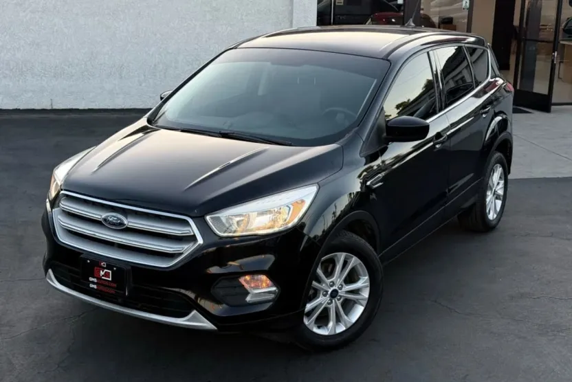 2019 Ford Escape SE photo 1