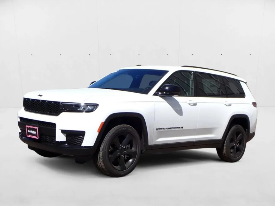 2025 Jeep Grand Cherokee Altitude photo 1