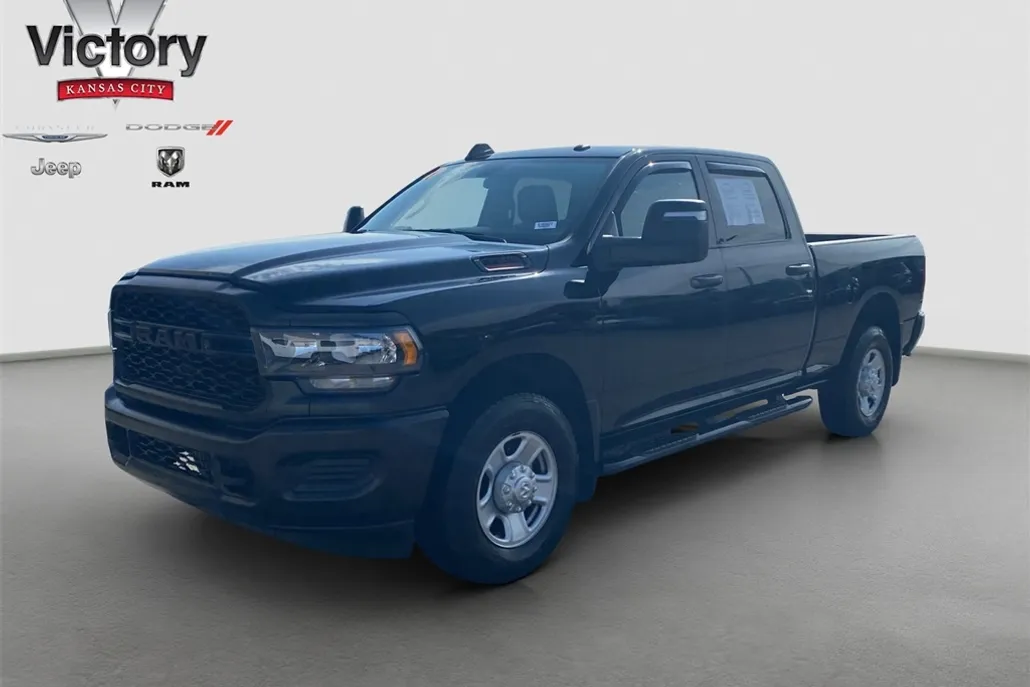 2024 Ram 3500 Tradesman photo 1