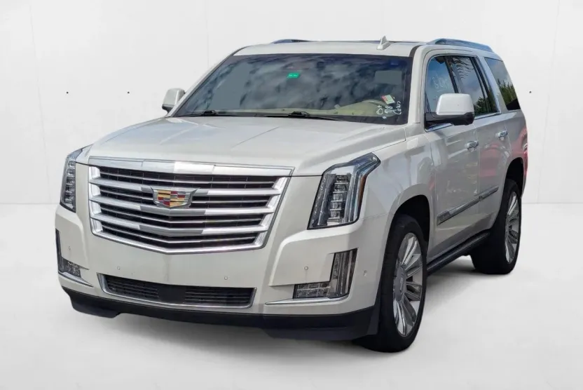 2018 Cadillac Escalade Platinum photo 1