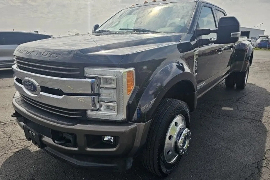 2017 Ford F-450 King Ranch photo 1