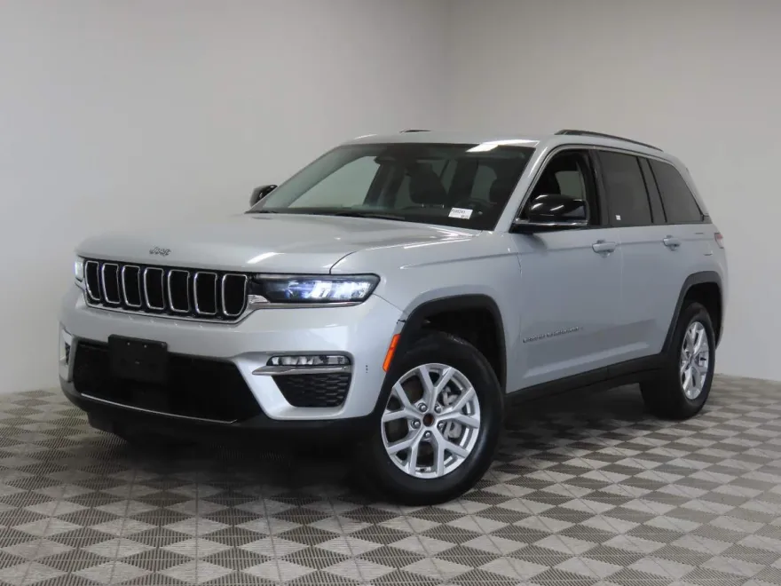 2023 Jeep Grand Cherokee Limited photo 1