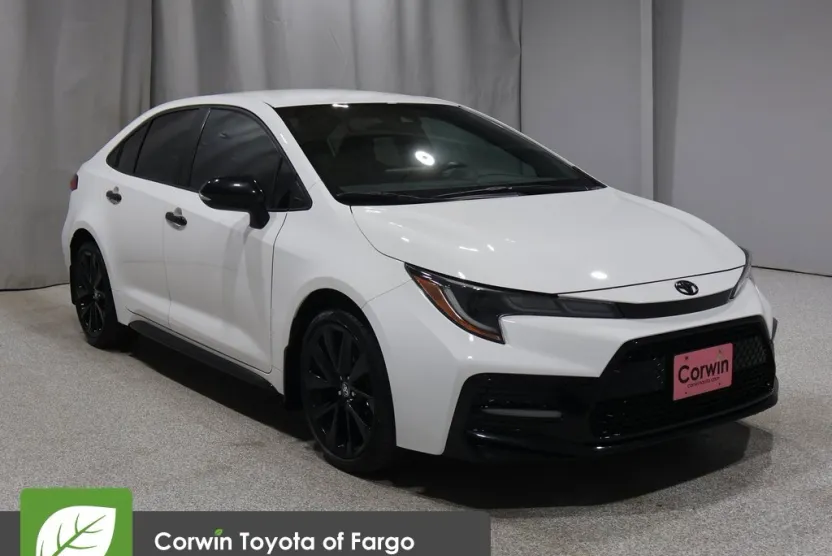 2022 Toyota Corolla SE photo 1