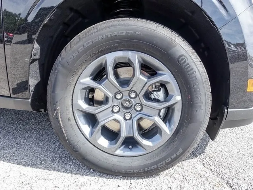 2025 Ford Maverick XLT photo 1