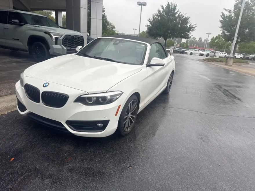 2020 Bmw 230i xDrive Convertible photo 1